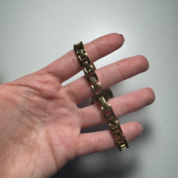 Watch - Picture 4 of 5